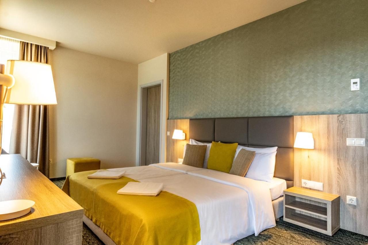 Lignum Hotel Μίσκολτς Εξωτερικό φωτογραφία