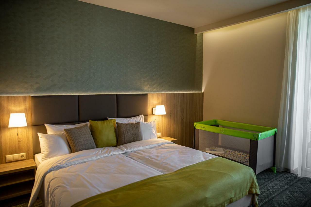 Lignum Hotel Μίσκολτς Εξωτερικό φωτογραφία